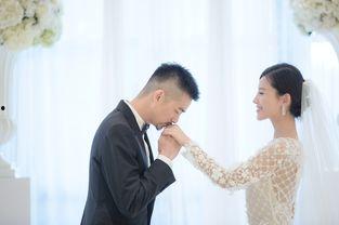 唯一婚纱爆料视频,唯一婚纱幕后制作全过程  第1张